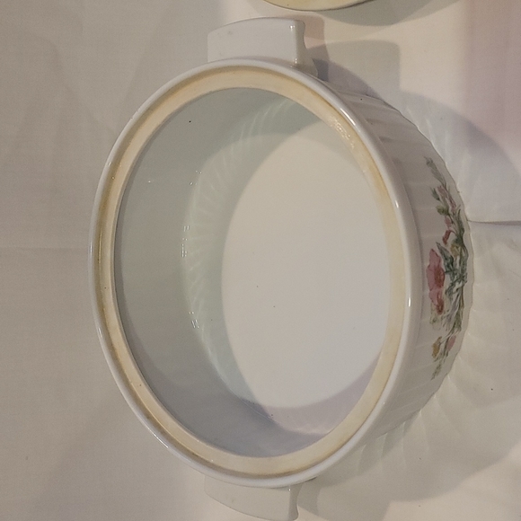 Vintage Heritage Porcelain Ovenware Casserole Dish - Picture 2 of 4